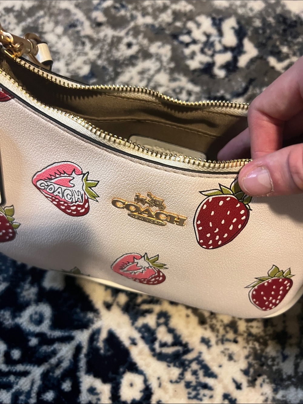 Coach Cream Leather Shoulder Bag with Red Strawberry Motif - Picture 3 of 4